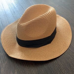 2/$30 Brand new brim straw hat